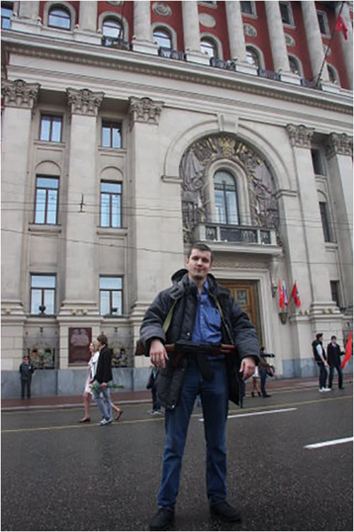 s_avtomatom_v_moskve_2