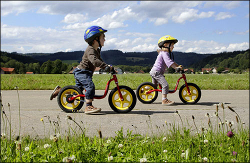 deti-na-velosipede